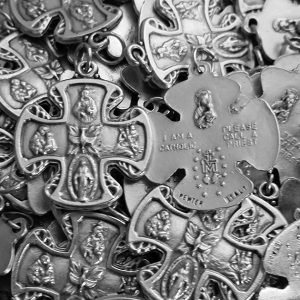 Large 4 Way Loose Medal 0319