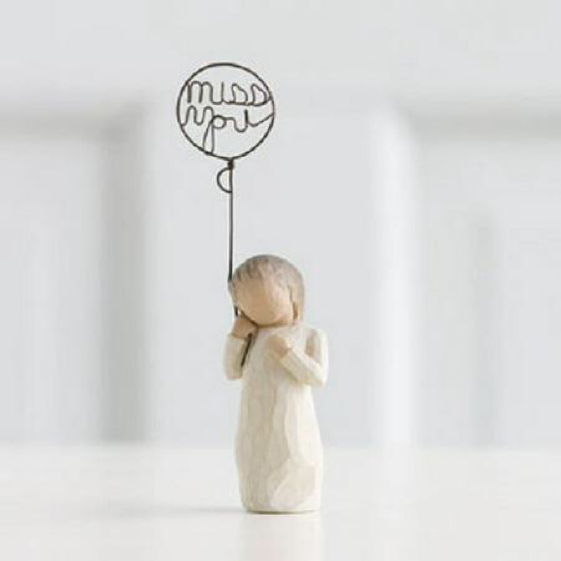 Willow Tree Miss You Child Figurine Susan Lordi 26183 in My Thoughts New